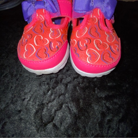 Sketchers Toddler Girls’ Shoe - Size 5 - Picture 6 of 9
